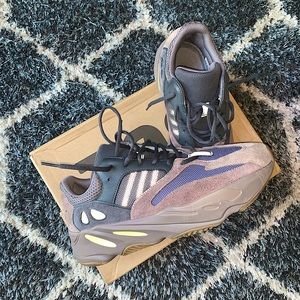 ..:: Yeezy Boost 700 Mauve ::..